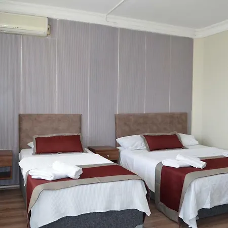 Grand Day Hotel *